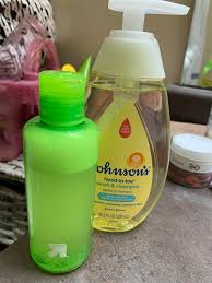 Egal ob mehr glanz oder mehr volumen, wir bieten die passenden produkte für deinen look. How To Clean Lash Extensions With Baby Shampoo