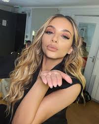 Her father has english ancestry. Little Mix Jade Thirlwall Ist Fur Uns Alle Als Sie Zugibt Sie Konnen Nicht Sein A D Zu Trainieren Aktuelle Boulevard Nachrichten Und Fotogalerien Zu Stars Sternchen