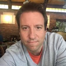 Derek Cummings (@datcummings)