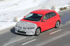 Die neue lichtshow in zwei akten und das digitale cockpit sind künftig sogar. Is This The 2021 Vw Polo Facelift Or A Mule For The All New 2022 Skoda Fabia Carscoops