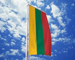 Lithuania, country of northeastern europe, the southernmost and largest of the three baltic states. Litauen Flagge Online Gunstig Kaufen Premium Qualitat