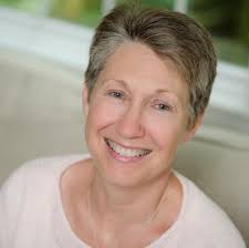 Diana Harmon's Instagram, Twitter & Facebook