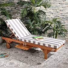 Newport Chaise Lounge Chair With Side Table Natural Gray White Safavieh Lounge Chair Outdoor Outdoor Chaise Lounge Chair Modern Chaise Lounge Chairs
