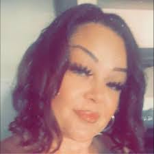 Jade Roth's Instagram, Twitter & Facebook