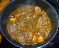 650g of lamb neck, sliced very thinly, 2 tbsp of cornflour, for dusting, 1 tbsp of sesame oil, for frying, 6 tbsp of water, 2 tbsp of soy sauce, 4 tbsp of hoisin sauce, 1 piece of fresh ginger, about 2.5cm, peeled and grated, 1 tsp garlic powder, 1 tbsp of demerara sugar. The Best Bangladeshi Lamb Curry Recipe Halimabobs