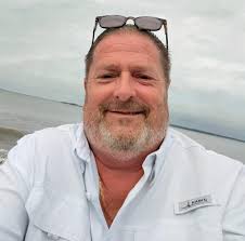 What are some good places to eat at Isle of Palms?