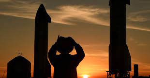 The test was almost identical to the test of the sn8 prototype, which also experienced a failure seconds before it crashed. Spacex S Prototype Mars Rocket Crashes In Test Flight The New York Times