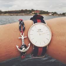 La collection de montres daniel wellington au design minimaliste et classique, a conquis les bloggueuses les plus connues et est devenue l'accessoire star de l'année. Bracelet Tom Hope Et Montre Daniel Wellington Fashion Watches Daniel Wellington Watch Fashion Accessories
