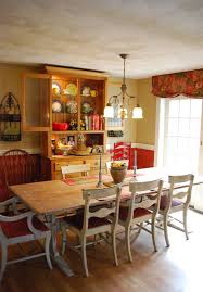 This room should be an individual, personalized space; 13 Cozy And Inviting Country Style Dining Rooms