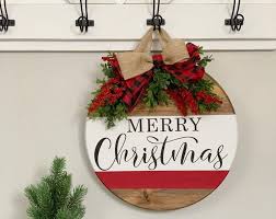 Round Door Hanger Door Hanger Door Decor Door Sign Hello Etsy Christmas Signs Wood Christmas Door Decorations Christmas Door Hanger