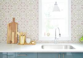 the duplex kitchen backsplashes are in