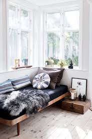 12 Daybed Ideas We Re Daydreaming About Freshome Com House Interior Home Interior