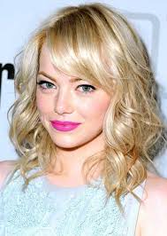 Need a major hair makeover? 15 Short Curly Hair For Round Faces