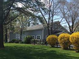The american veterinary medical association says there is no standard model for the industry, but some emergency vets require payment before treatment. Easton Veterinary Clinic Rehab Center Veterinarians Pets Curbside Take Out Talbot County Chamber Of Commerce Md
