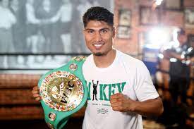 Mikey garcia (left) dominated juanma lopez from start to finish.tom pennington/getty images. Mikey Garcia Vs Jessie Vargas Date Start Time How To Watch Wbc Diamond Welterweight Title Fight