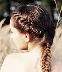 Mit tipps von profis gelingen selbst schwierige stylings. Flechtfrisuren Anleitung Fur Romantische Looks Nivea