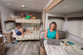 This minnie winnie class c gas coach has everything you need to travel on a whim. Bunkhouse Be Nimble Micro Minnie 2405bh