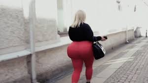 Modelo Quiere El Trasero Mas Grande Del Mundo