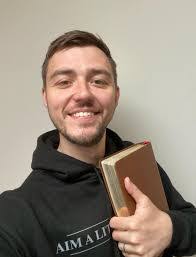 Cassie Hagan's Instagram, Twitter & Facebook