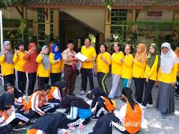 Mengerti bahwa apa yang sedang kita lakukan adalah sesuatu yang berharga dan bernilai. Kata Kata Mutiara Peringatan Bulan Bahasa Di Smpn 8 Surakarta Majalah Larise
