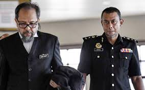 Malah, beberapa orang bekas pegawai kanannya turut didakwa dalam pelbagai kes rasuah, misalnya bekas pengurus kanan teknikal seksyen pembangunan hartanah, zaharudin hamid yang disabitkan bersalah kerana terima rasuah. Sprm Tahan Asp Disyaki Minta Rasuah Rm200 000 Daripada Pengedar Dadah Free Malaysia Today Fmt