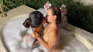 Kevandceli Has A Bubble Bath Foursome