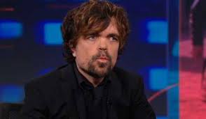 Aux dépens de ces derniers, elle mène une vie de luxe. Peter Dinklage In Talks To Star With Rosamund Pike In I Care A Lot The Week