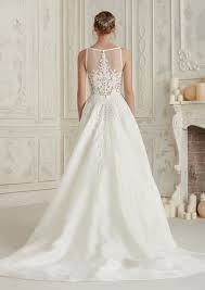 Modebewusste, unabhängige und junge frauen begeistern sich für vero moda. Gefunden Bei Happy Brautmoden Brautkleid Hochzeitskleid Pronovias Tiefer Rucken Ruckenausschn Kleider Hochzeit Pronovias Brautkleid Hochzeitskleid Elegant