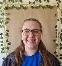 Sarah Parton's Instagram, Twitter & Facebook