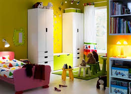 Le camerette per bambini sono il primo spazio personale che si ha nella vita, dove si formano i primi ricordi, si gioca e si fanno i compiti. Camerette Bambini Ikea Prezzi Economici Per Stuva E Kritter Bcasa