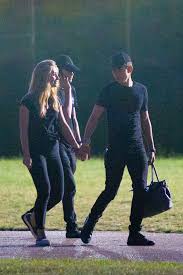 Том холланд › tom holland запись. Spider Man Hunk Tom Holland Is Dating Olivia Bolton After Meeting Through Their Parents