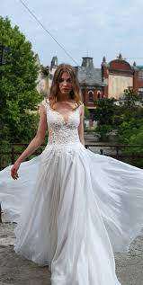 Top Bridal Shops Houston Wedding Dress Stores In Los Angeles Pretty Wedding Dresses Bridal Wedding Dresses Wedding Dresses