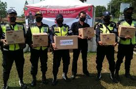 Check spelling or type a new query. Pos Pos Keamanan Di Bsd City Diberi Bantuan Pangan Berita Tangerang