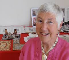 dolls houses and minis: Sue Bakker, Miniaturist: Embroidery