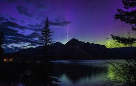 Banff a few weeks ago and we missed the northern lights on saturday 27th may. Wallpaper Forest Night Lake Mountain Northern Lights Banff National Park Alberta Canada Night Beautiful Images For Desktop Section Pejzazhi Download