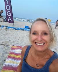 I've had the longest week and I'm so tired but I am officially now in my  happy place, full moon yoga.