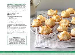 Recipes for your favorite holiday meals, including thanksgiving. Taste Of Home Christmas Cookies Mini Binder 100 Sweets For A Simply Magical Holiday Toh Mini Binder Taste Of Home 9781617659485 Amazon Com Books