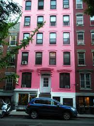 I Want To Live In A Pink Apartment Complex Pink Apartment Newyork New York Buildings Ny City Apartment Deco