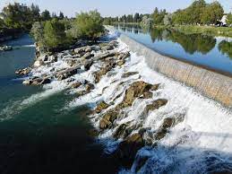 Located at the edge of twin falls, shoshone falls is a natural beauty on the snake river. Idaho Falls And Snake River Walk Review Of Idaho Falls River Walk Idaho Falls Id Tripadvisor