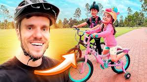 PASSEIO DE BICICLETA COM MARCOS E LAURA EM ORLANDO