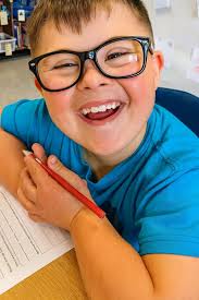 Inviting the whole class: a new societal norm?