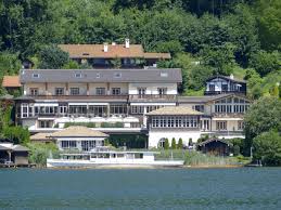 Das telefonbuch kann mit 15 adressen antworten! Tegernsee Zukunft Der Villa Am See Ist Noch Vollig Offen Tegernsee