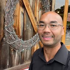 Jerami Grant recognized a fan who visits from Japan every year, and he even  took a selfie with her 🥹❤️
