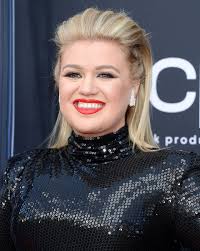 This greatest hits compilation will feature three new tracks from clarkson as well as a compilation of some. Kelly Clarkson 2019 Billboard Music Awards Celebmafia