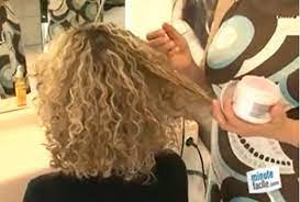 Recuperer Des Cheveux Abimes Fourchus Cassants Quel Traitement Interview Coiffeuse Cheveux Boucles Au Naturel Astuces Conseils Soins Produits