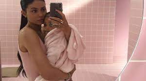 Angeblich soll sie von tyga schwanger sein. Ich Bin Schwanger Hat Sich Kylie Jenner Hier Verplappert Promiflash De