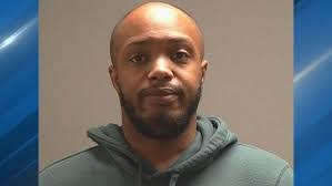 Antonio Redmond's Instagram, Twitter & Facebook