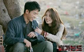 The page is about korean actor lee seung gi and bae suzy. Lee Seung Gi Suzy Show Off A Perfect Chemistry In Vagabond