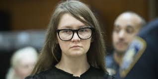 Inventing Anna (Netflix) : notre avis très mitigé sur la série de Shonda  Rhimes !