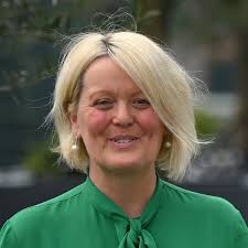 NatWest boss quits after admitting Farage leak to BBC